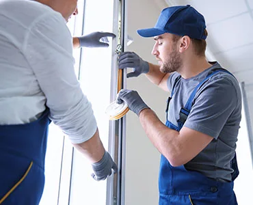 glass repair experts in Three Lakes, FL