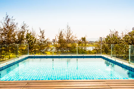 Cost of Glass Pool Fence Repair in Three Lakes